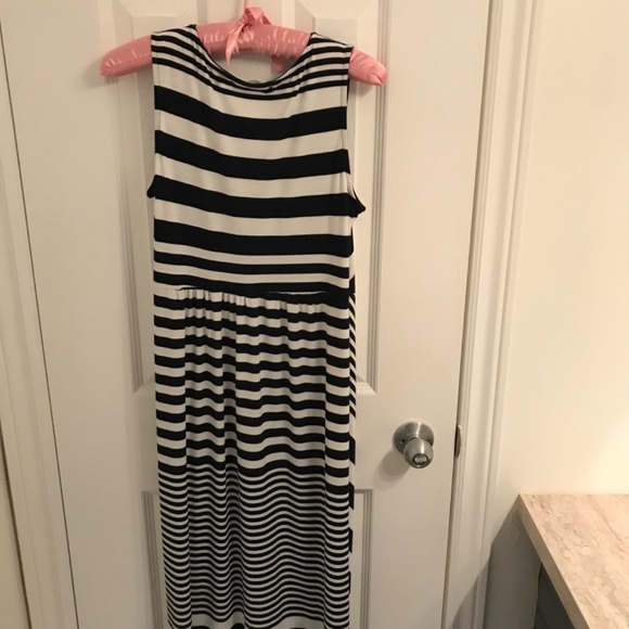 Maxi dress - Picture 7 of 8